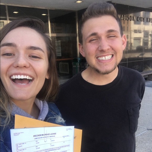 Meet your Posher, Ashleigh - Picture 2 of 7